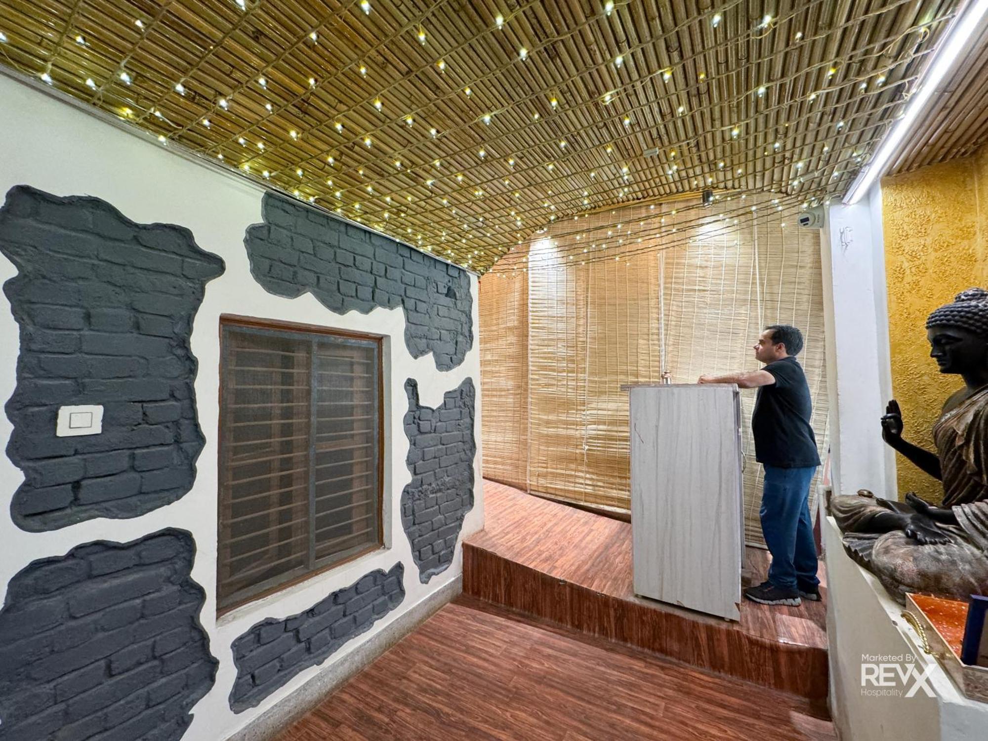 The Leisure Cave On The Ganges Hotell Rishīkesh Exteriör bild
