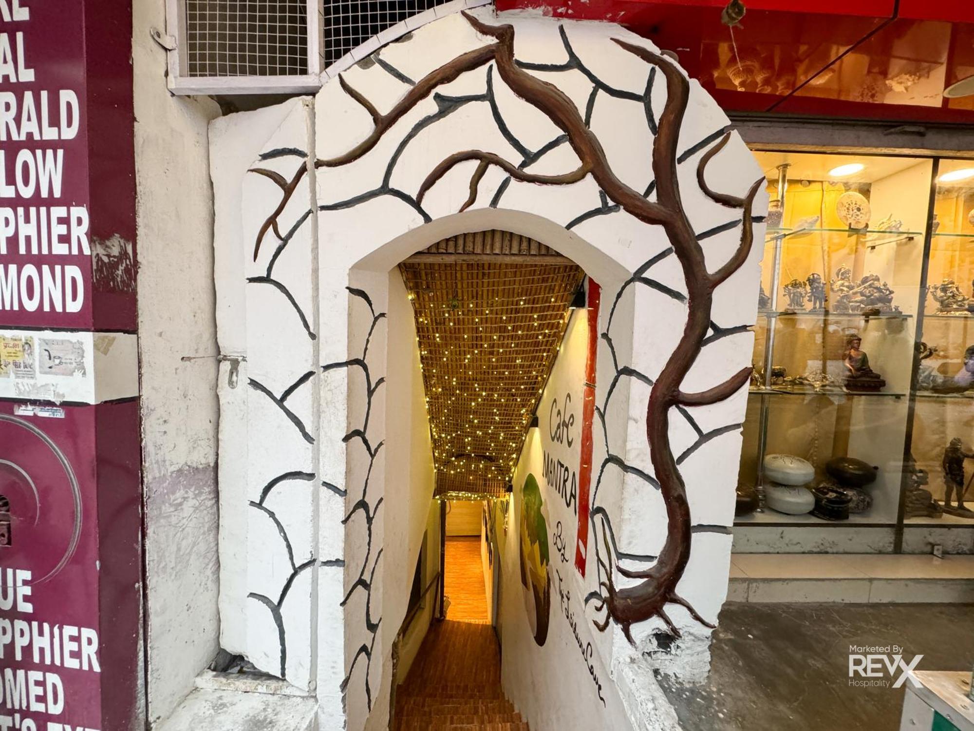 The Leisure Cave On The Ganges Hotell Rishīkesh Exteriör bild