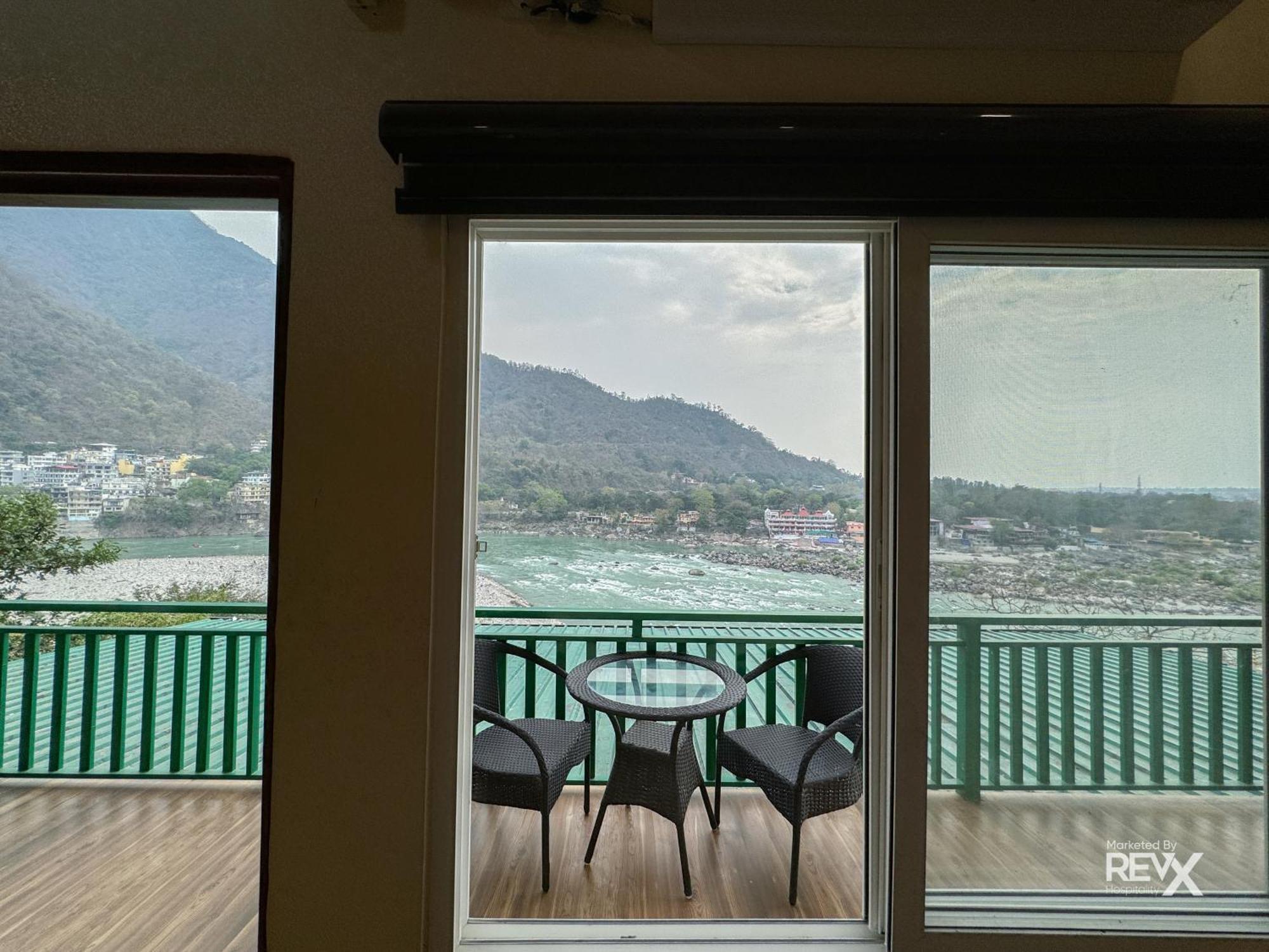 The Leisure Cave On The Ganges Hotell Rishīkesh Exteriör bild
