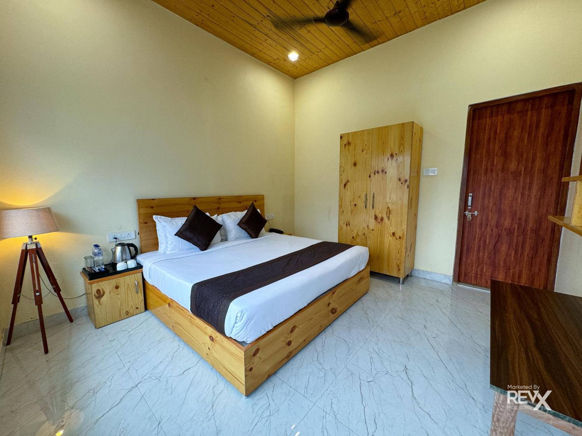 The Leisure Cave On The Ganges Hotell Rishīkesh Exteriör bild