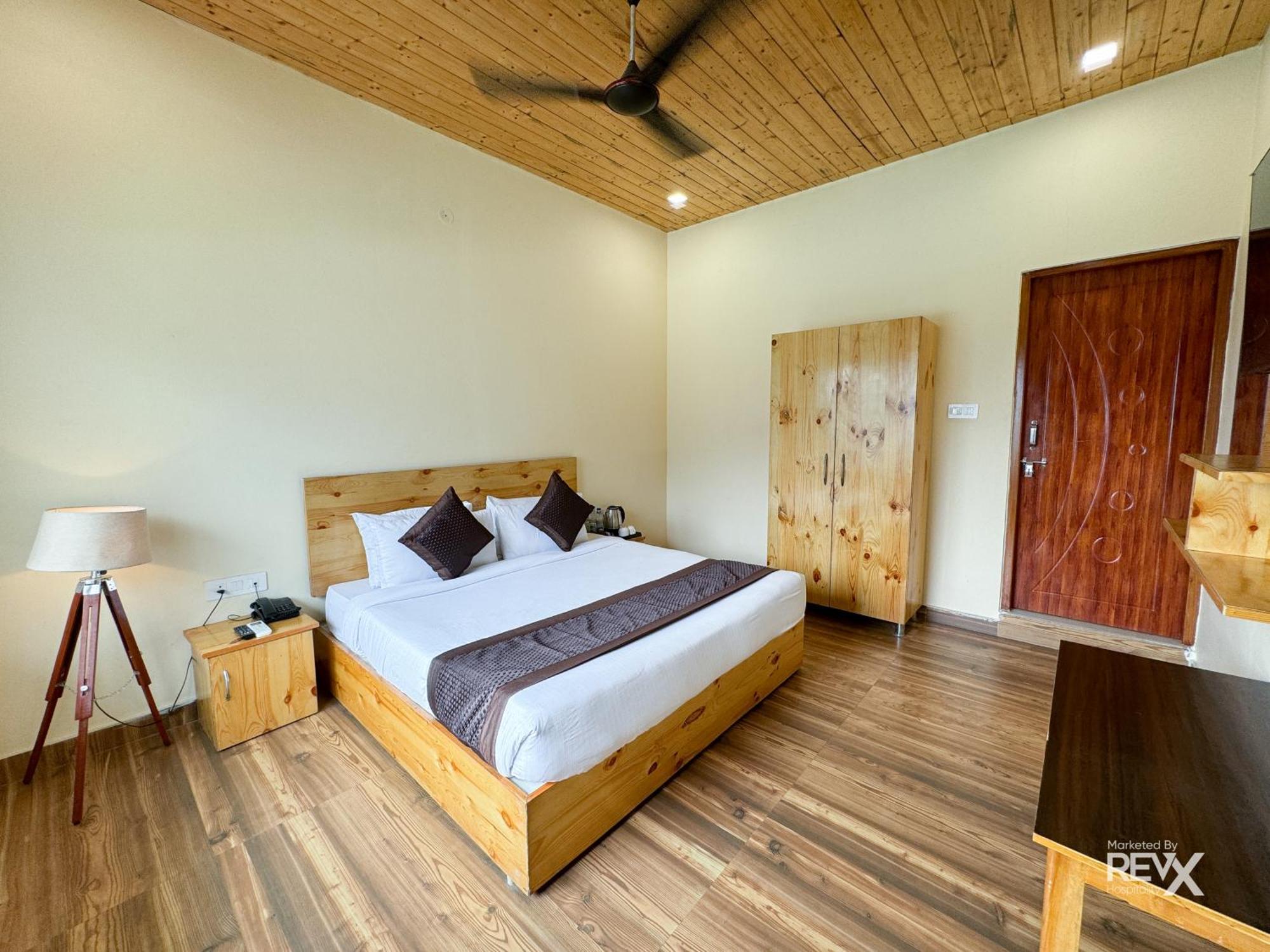 The Leisure Cave On The Ganges Hotell Rishīkesh Exteriör bild
