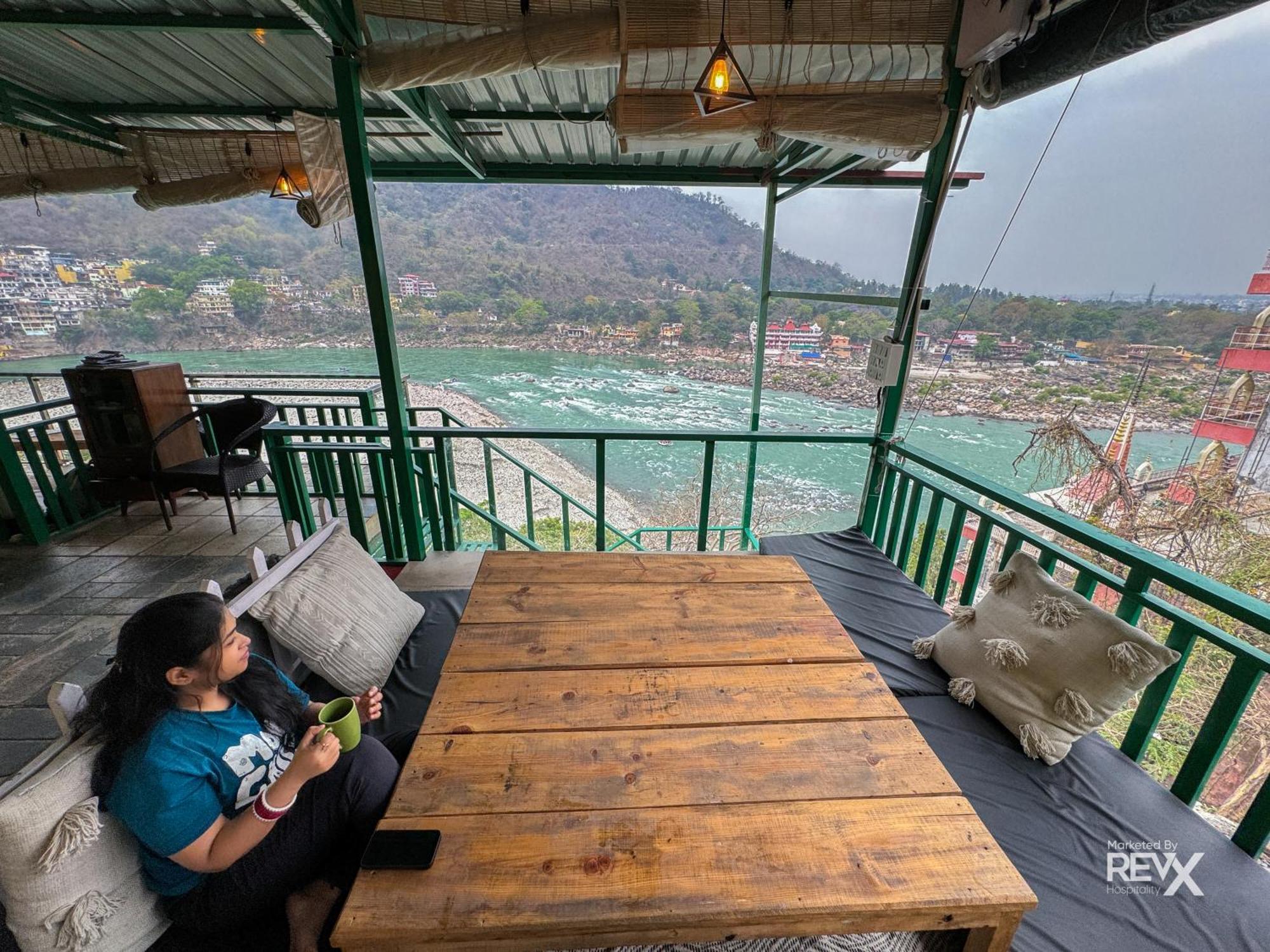 The Leisure Cave On The Ganges Hotell Rishīkesh Exteriör bild