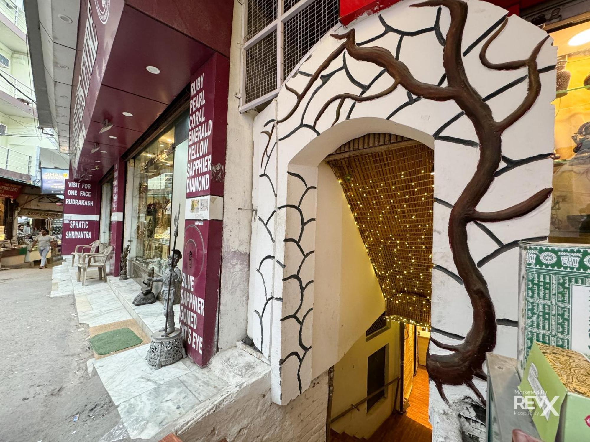 The Leisure Cave On The Ganges Hotell Rishīkesh Exteriör bild