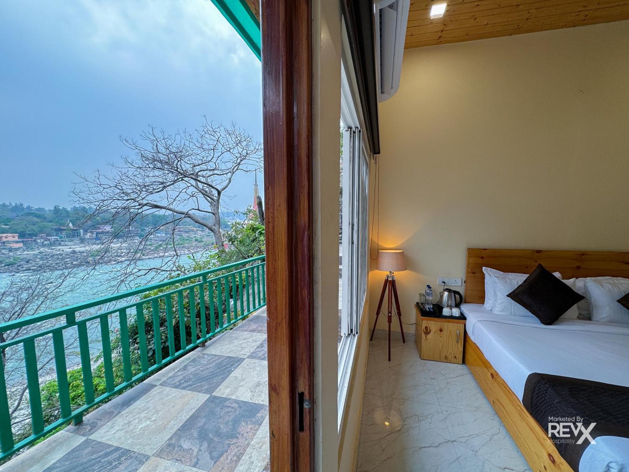 The Leisure Cave On The Ganges Hotell Rishīkesh Exteriör bild